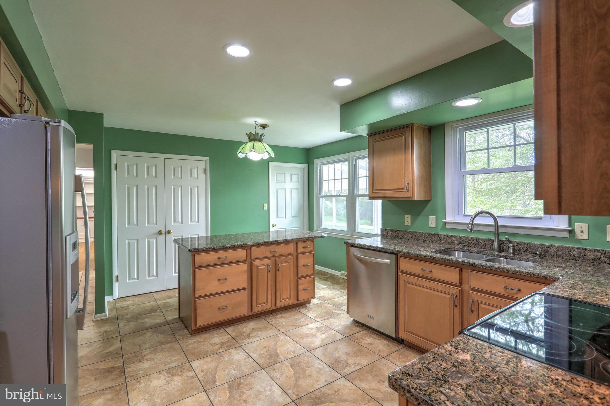 760 Plymouth Road York, PA 17402 - Photo 16 of 48 Gallery Image 16