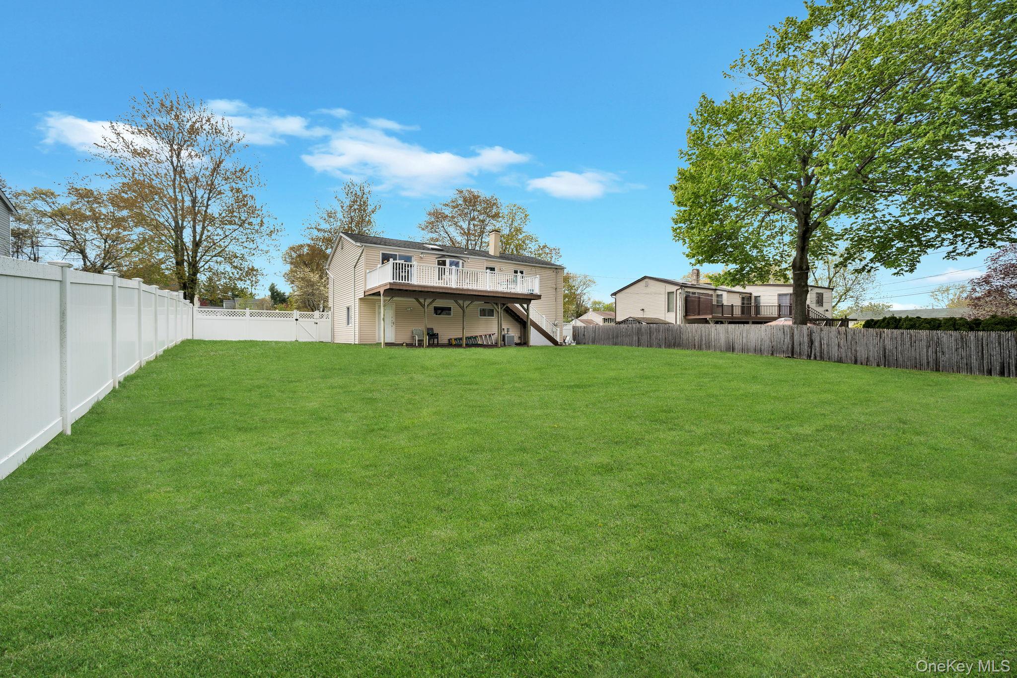 27 Pheasant Drive Commack, NY 11725 - Photo 25 of 33