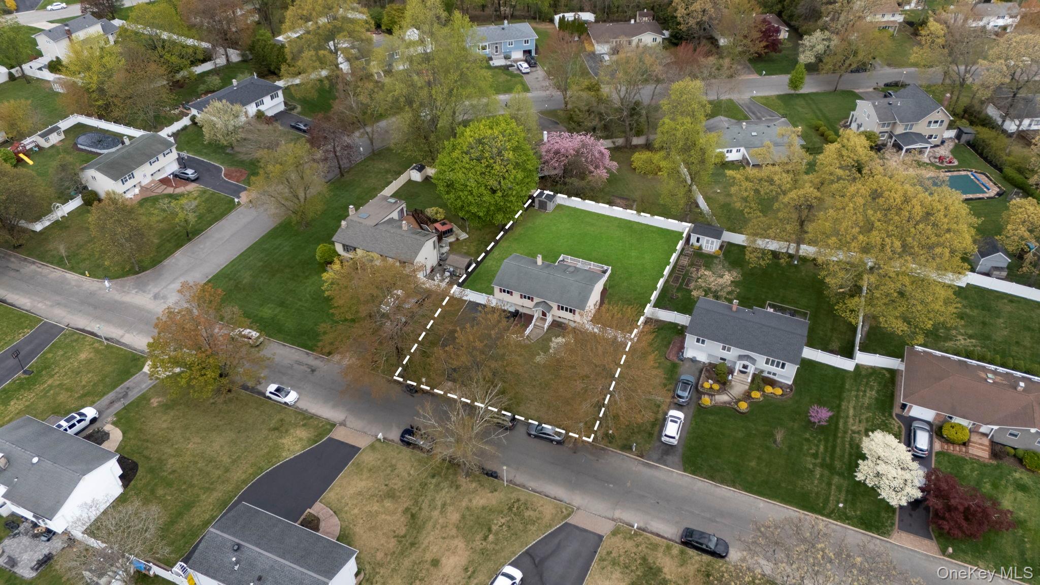 27 Pheasant Drive Commack, NY 11725 - Photo 26 of 33