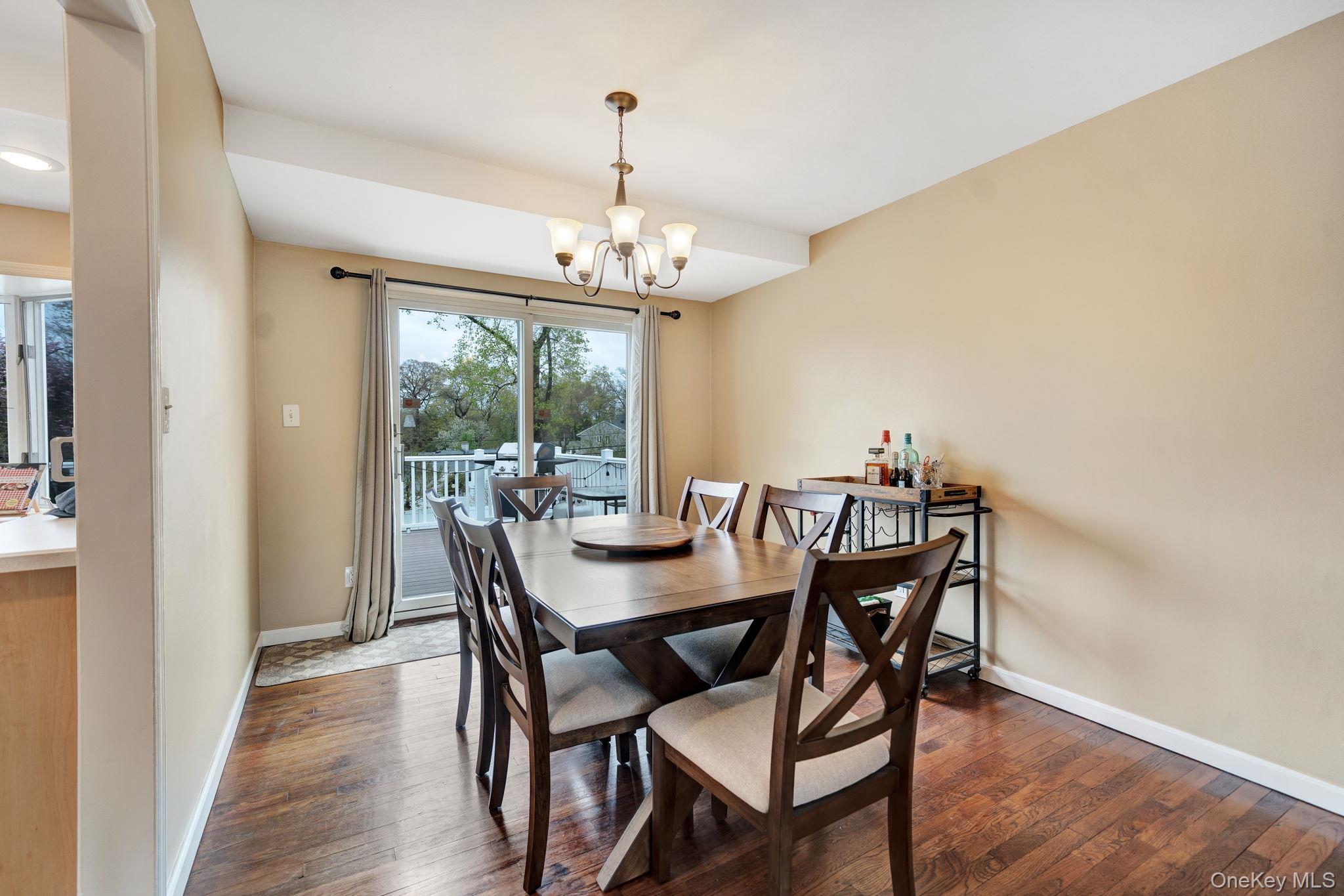 27 Pheasant Drive Commack, NY 11725 - Photo 8 of 33