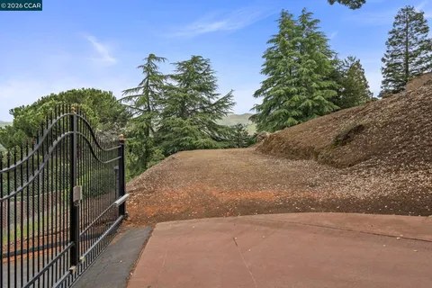 $1,550,000 | 1000 Froyd Road, Concord, CA 94521