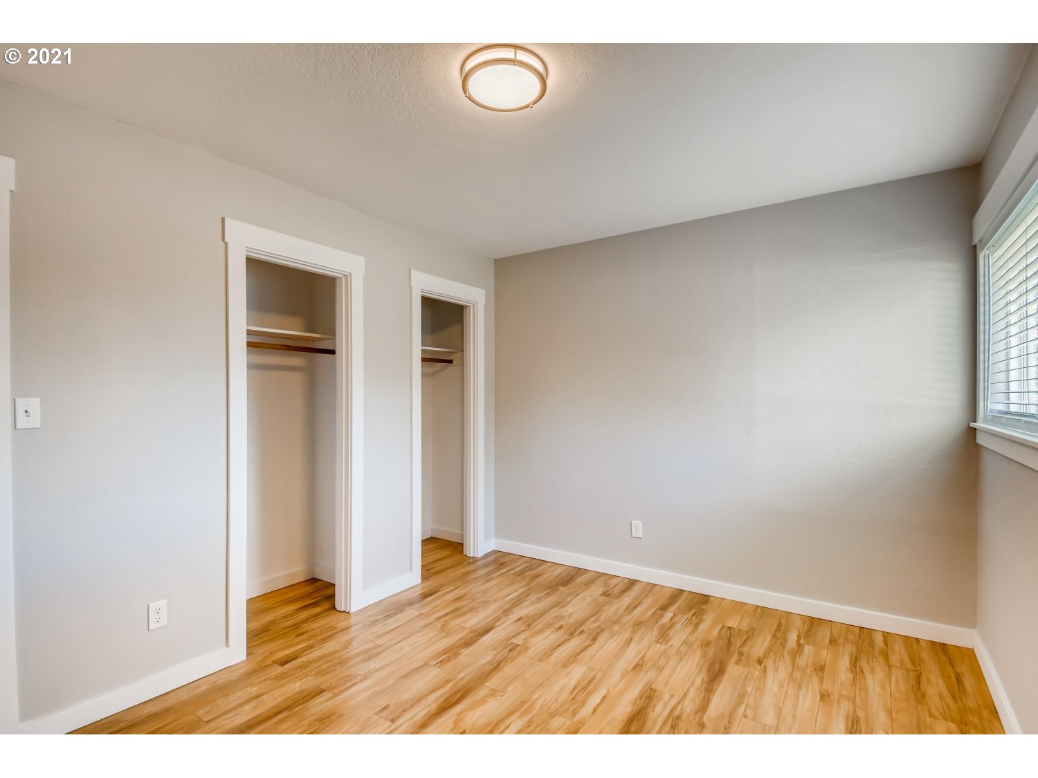 12985 Southwest Walker Road Beaverton, OR 97005 - Photo 16 of 30 Gallery Image 16