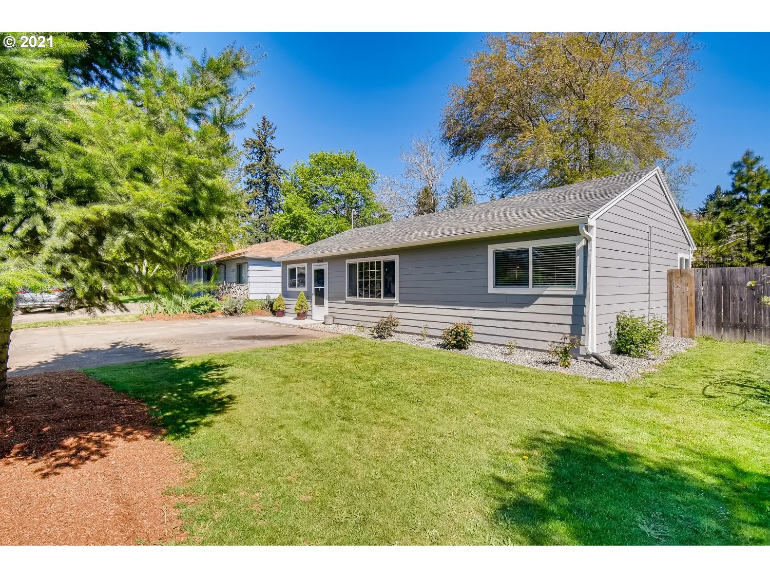 12985 Southwest Walker Road Beaverton, OR 97005 - Photo 3 of 30 Gallery Image 3