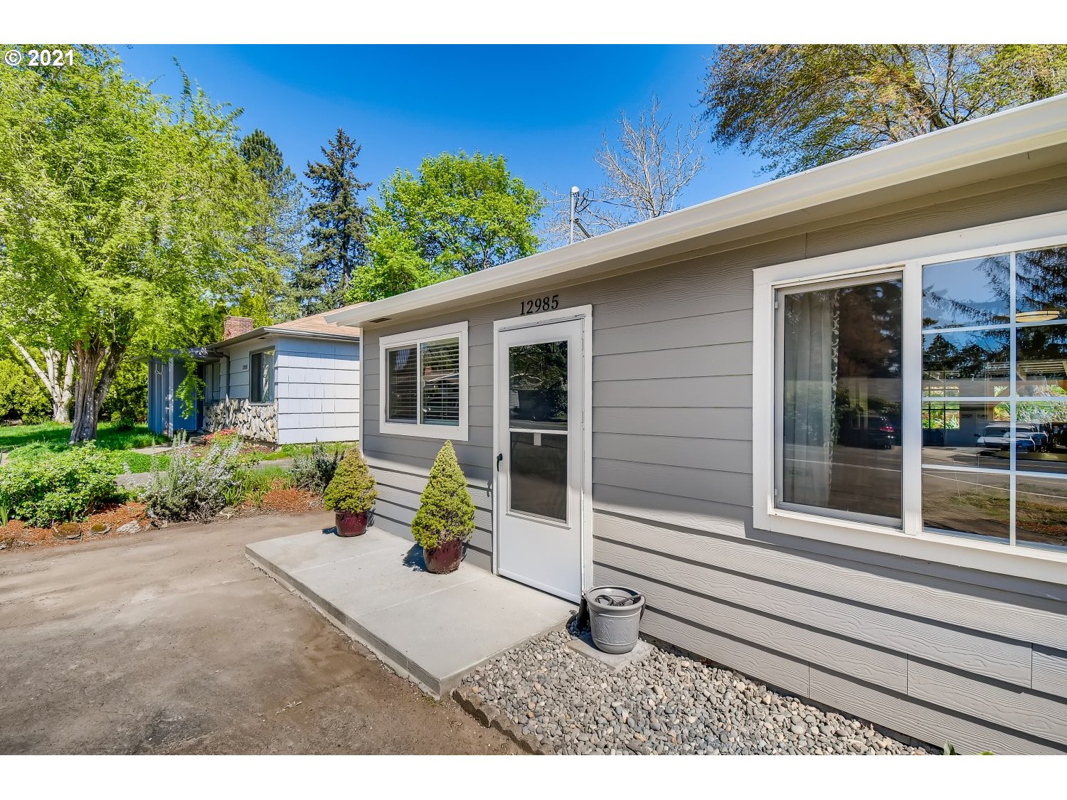 12985 Southwest Walker Road Beaverton, OR 97005 - Photo 4 of 30 Gallery Image 4