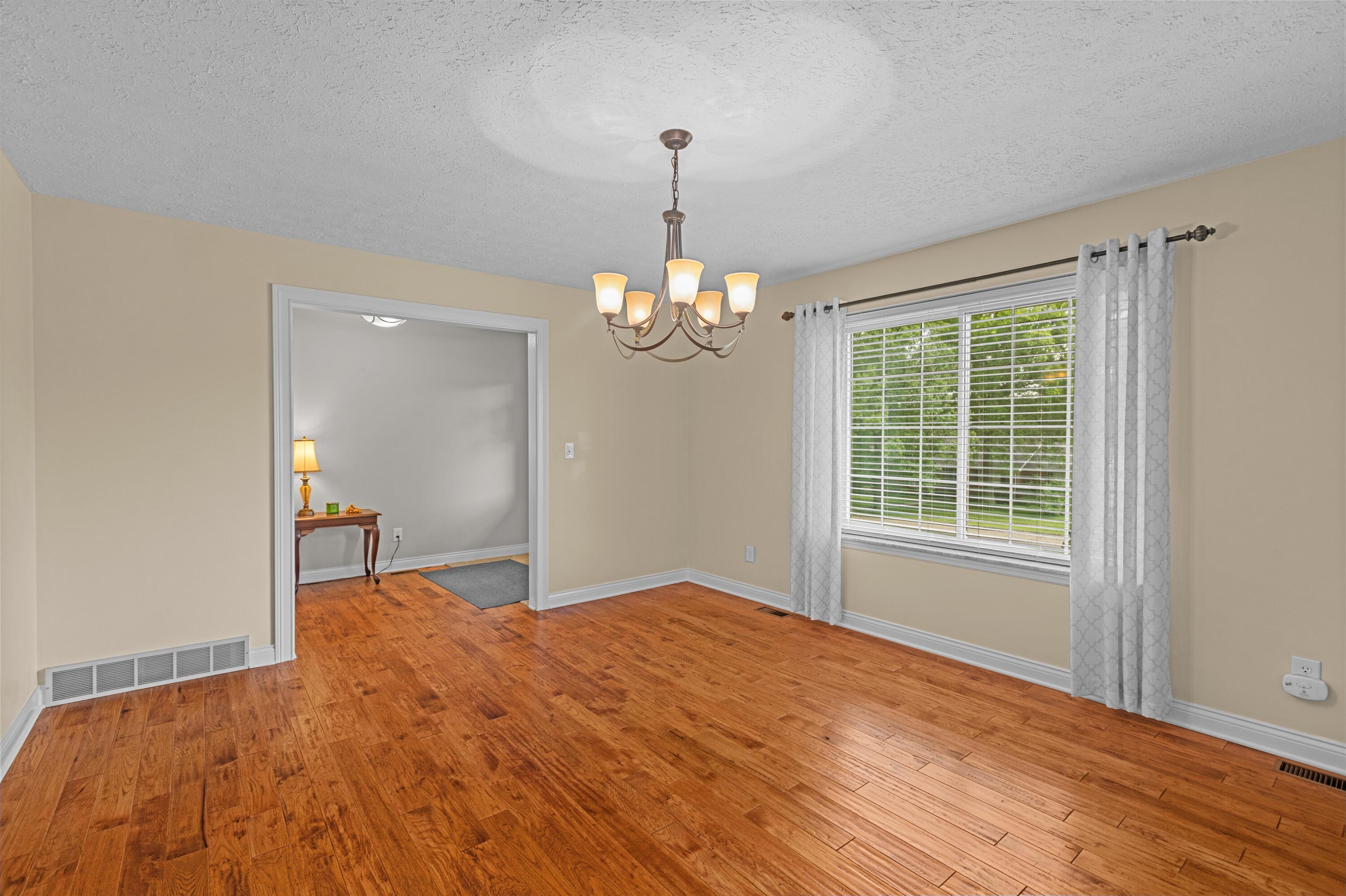 215 Delaplain Road Winchester, KY 40391 - Photo 14 of 39 dining room