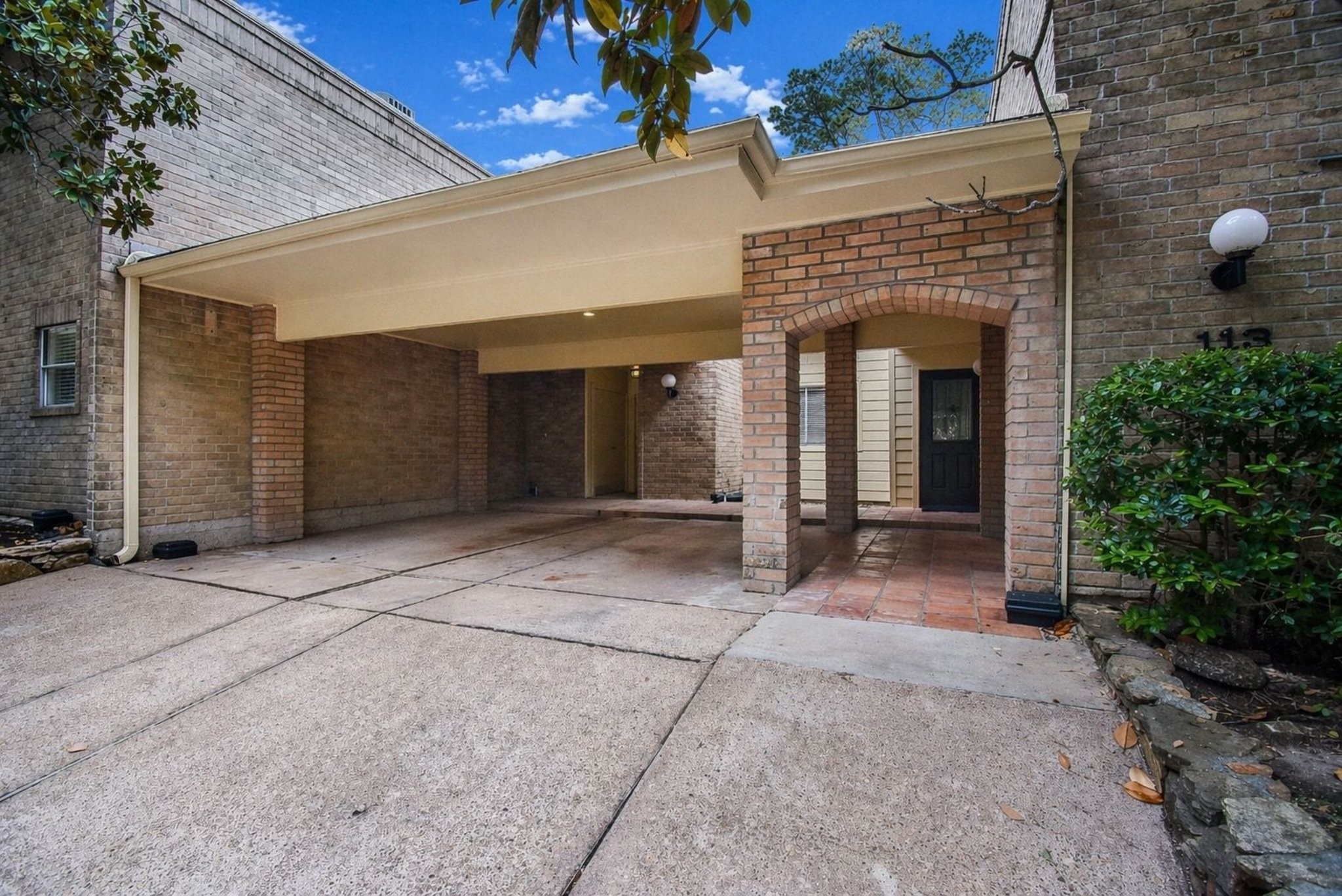 201 Vanderpool Lane, Unit 113 Houston, TX 77024 - Photo 3 of 47