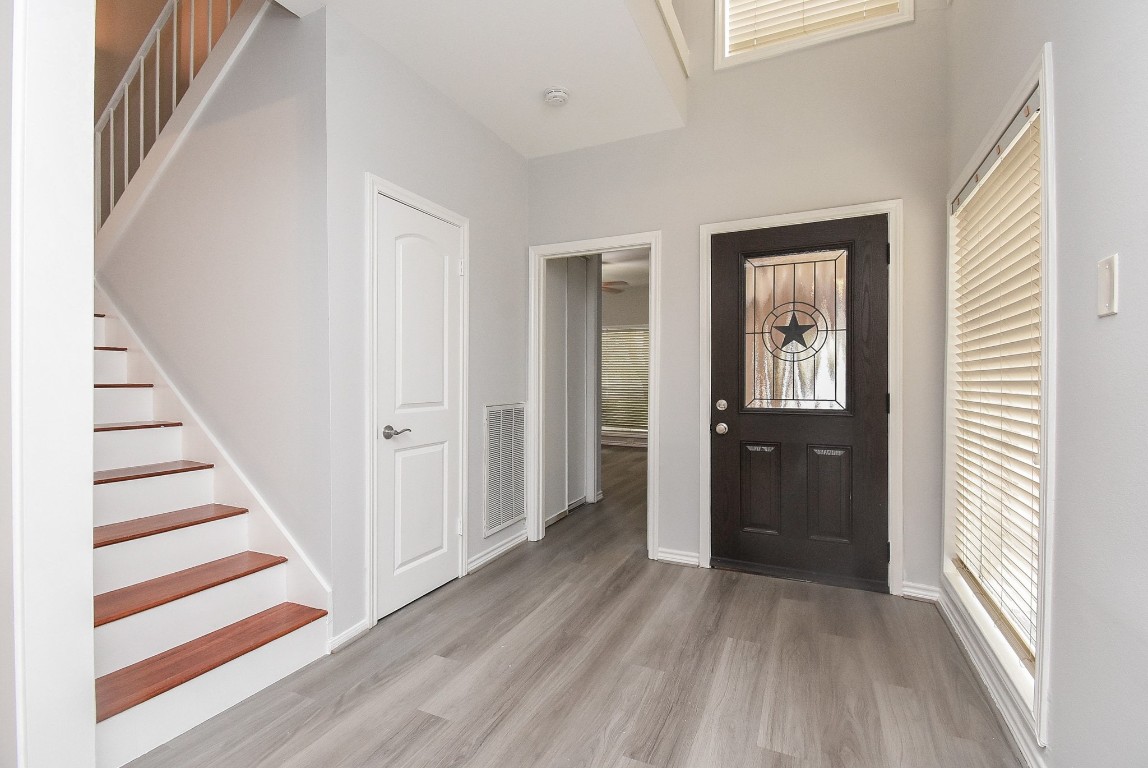 201 Vanderpool Lane, Unit 113 Houston, TX 77024 - Photo 5 of 47