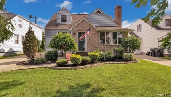 $274,900 | 52 Calvin Court South, Tonawanda, NY 14150