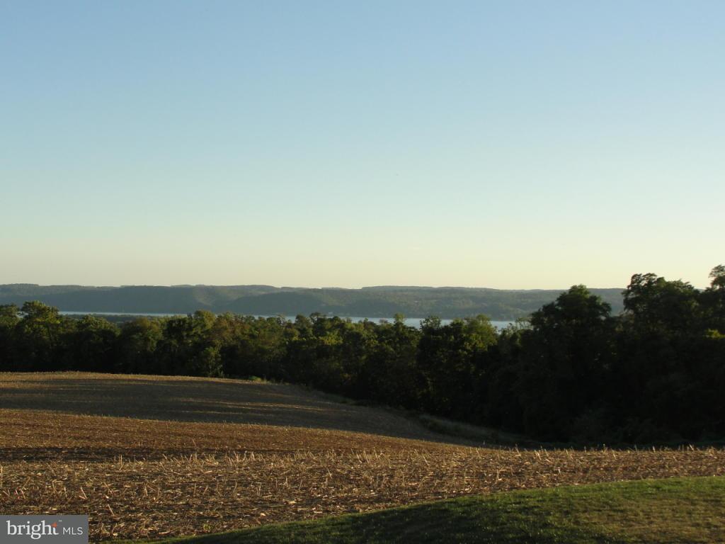 624 Shultz Road Washington Boro, PA 17582 - Photo 3 of 9