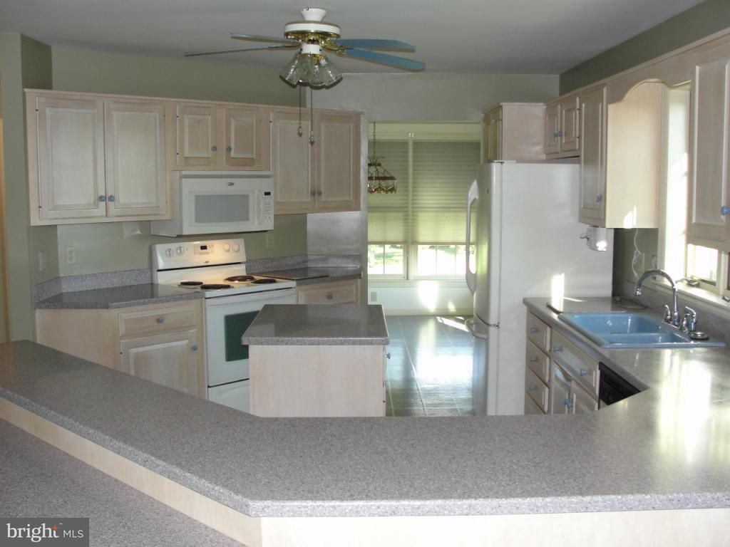 624 Shultz Road Washington Boro, PA 17582 - Photo 5 of 9