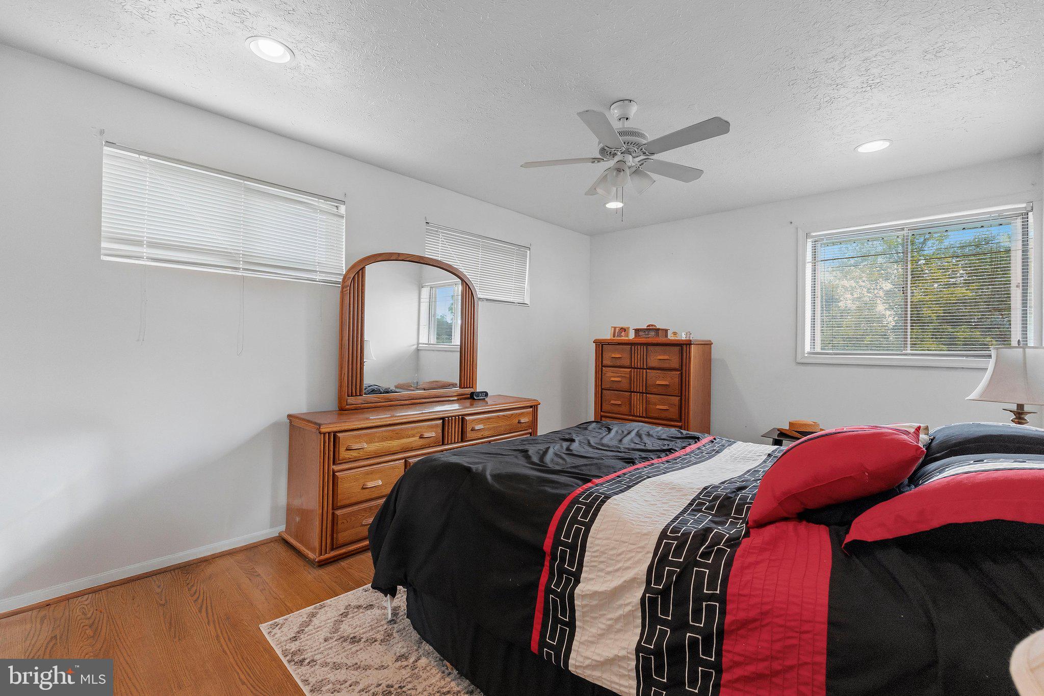 5608 Huntsmoor Road Baltimore, MD 21227 - Photo 34 of 45 Gallery Image 34