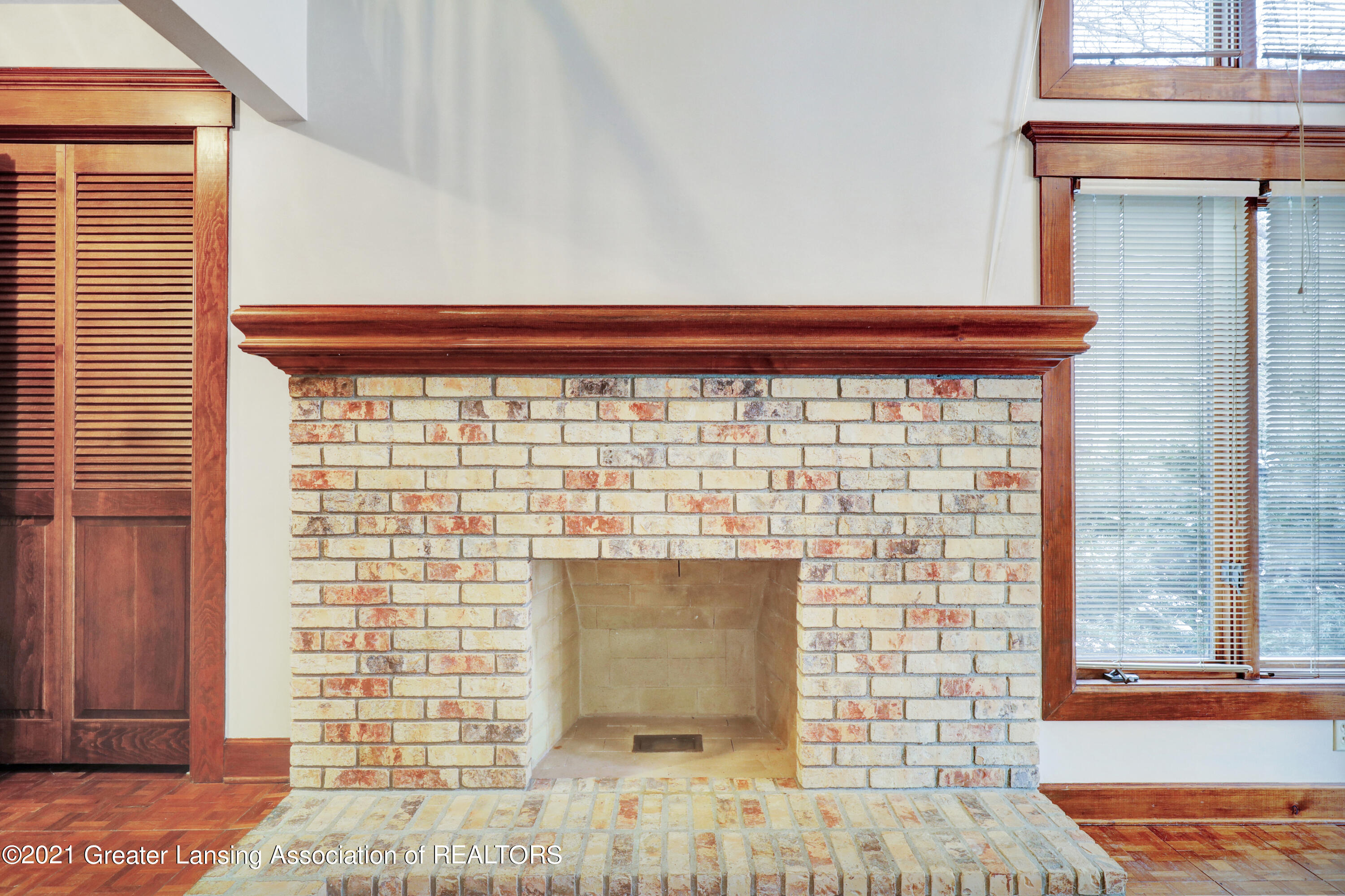 1494 Dennison Road East Lansing, MI 48823 - Photo 17 of 40 Living Room Fireplace