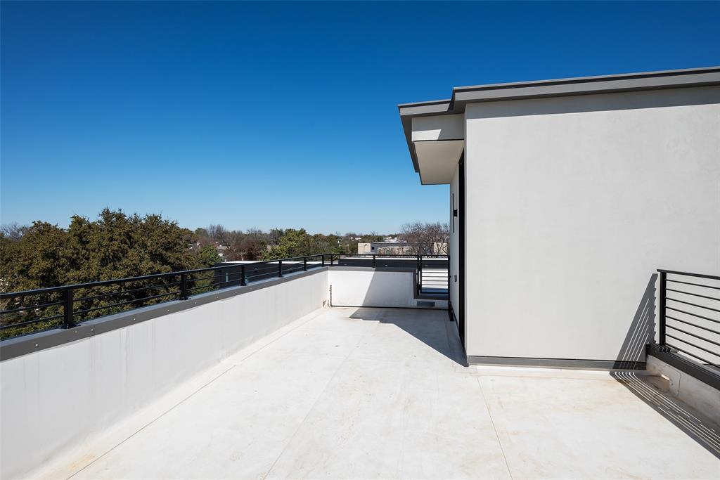 3515 Edgewater Street Dallas, TX 75205 - Photo 34 of 40 a view of a terrace with sky view