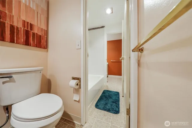 $240,000 | 4501 Grandview Drive West, Unit T208, University Place, WA 98466