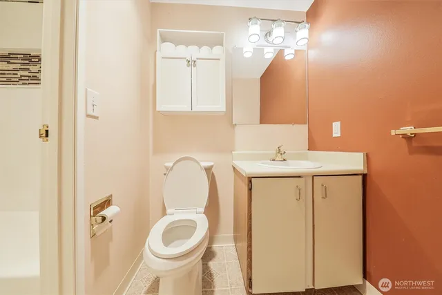 $240,000 | 4501 Grandview Drive West, Unit T208, University Place, WA 98466