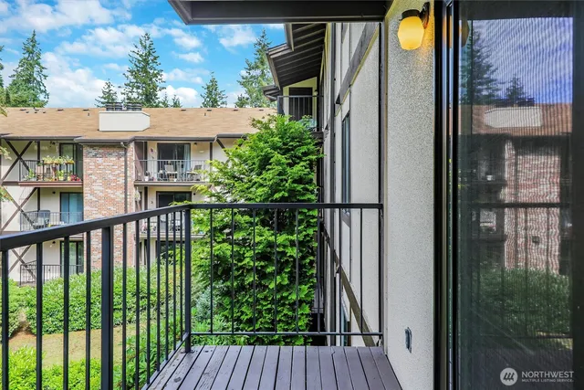 $240,000 | 4501 Grandview Drive West, Unit T208, University Place, WA 98466