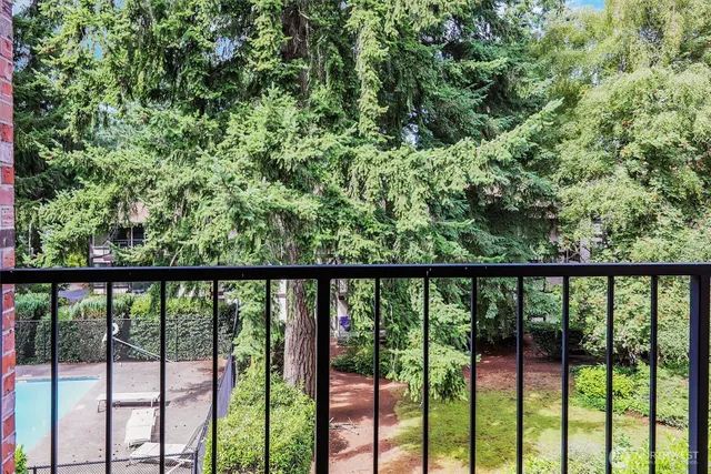 $240,000 | 4501 Grandview Drive West, Unit T208, University Place, WA 98466