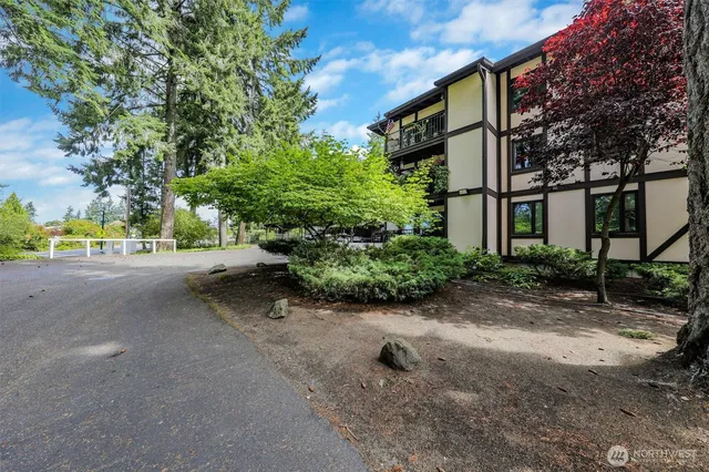 $240,000 | 4501 Grandview Drive West, Unit T208, University Place, WA 98466