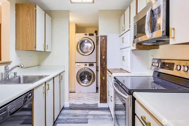 $240,000 | 4501 Grandview Drive West, Unit T208, University Place, WA 98466