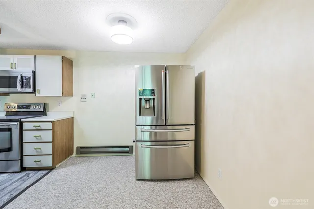 $240,000 | 4501 Grandview Drive West, Unit T208, University Place, WA 98466