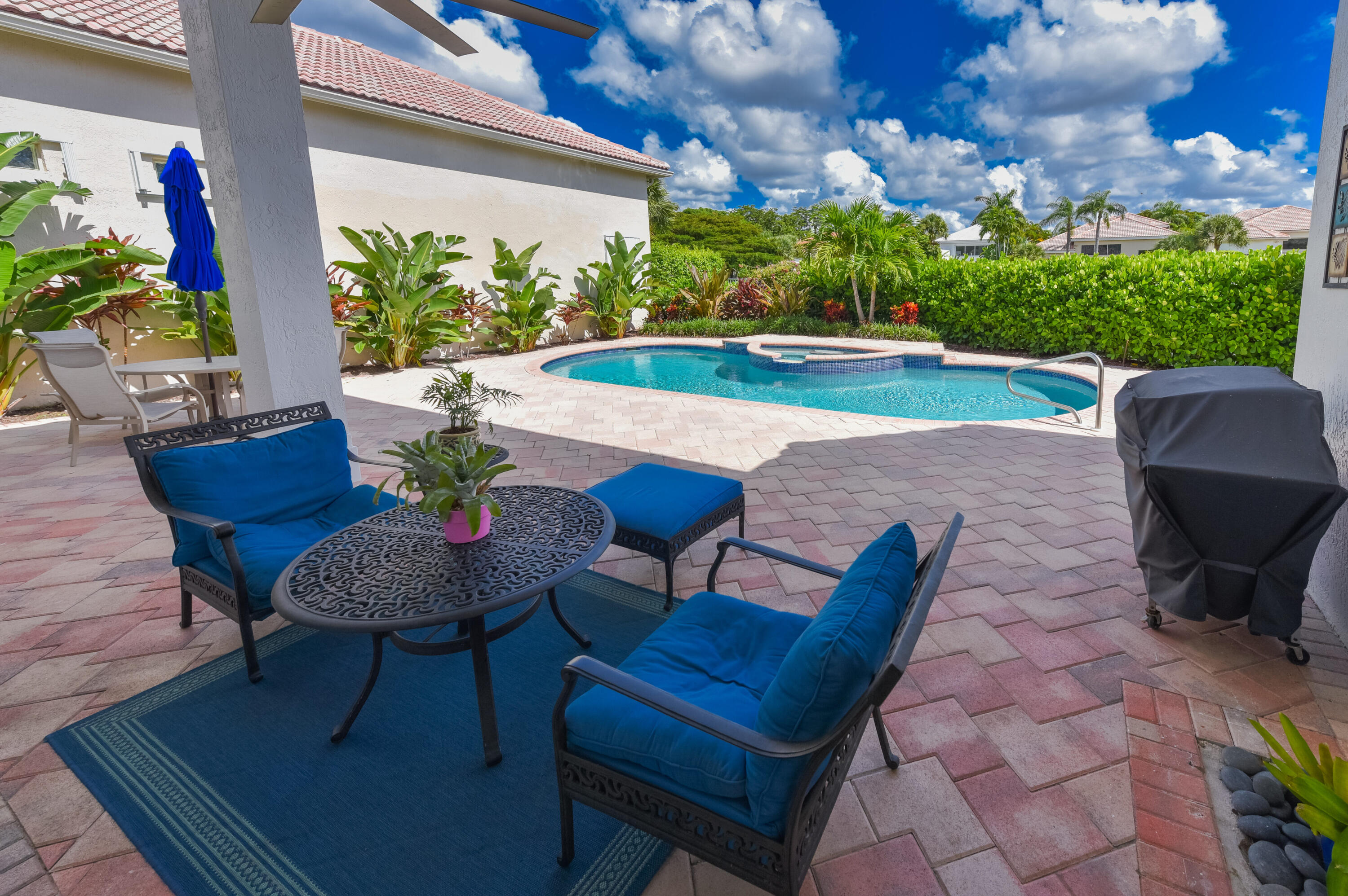 7111 Mallorca Crescent Boca Raton, FL 33433 - Photo 2 of 43 Pool