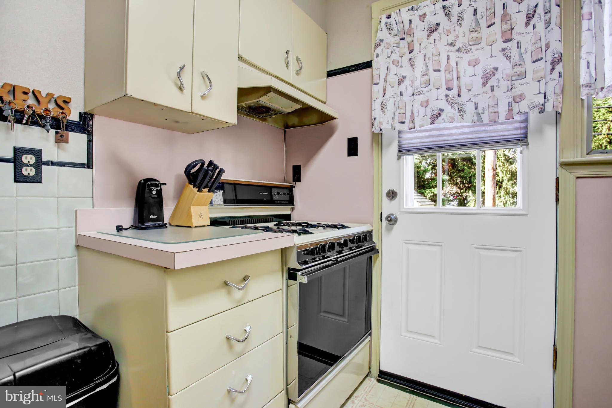 1602 Blackrock Road Swarthmore, PA 19081 - Photo 11 of 27 Kitchen