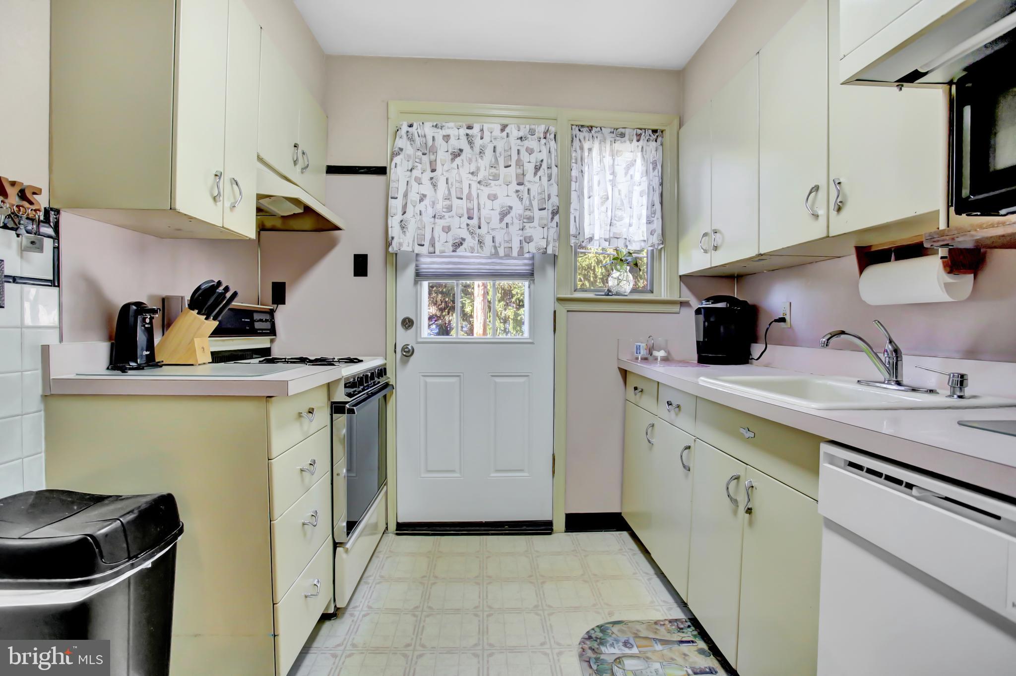 1602 Blackrock Road Swarthmore, PA 19081 - Photo 10 of 27 Kitchen looking towards Rear Entrance