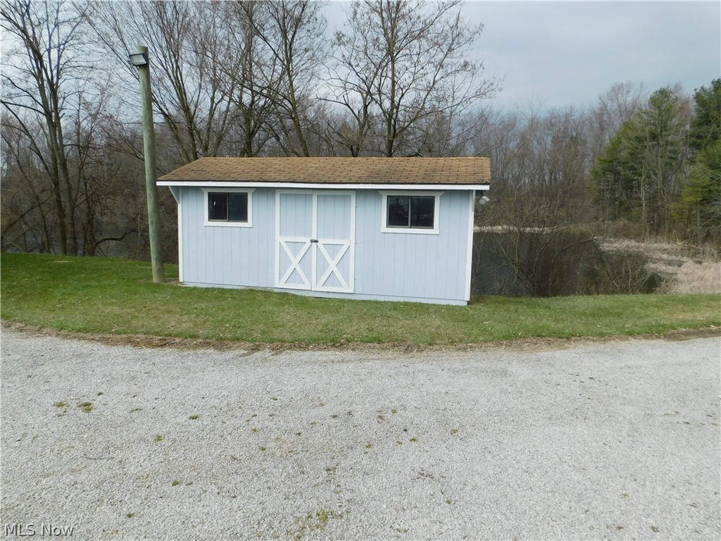 18087 Dover Road Dundee, OH 44624 - Photo 3 of 24 Gallery Image 3