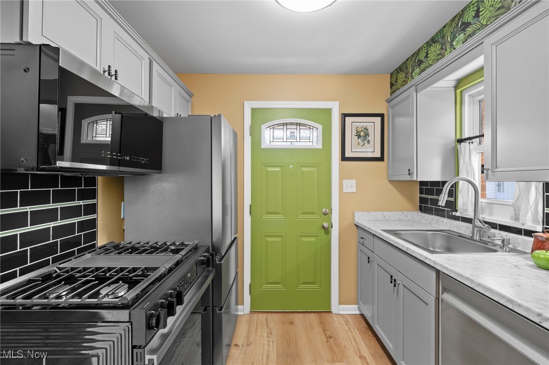 6363 Olde York Road Cleveland, OH 44130 - Photo 12 of 28