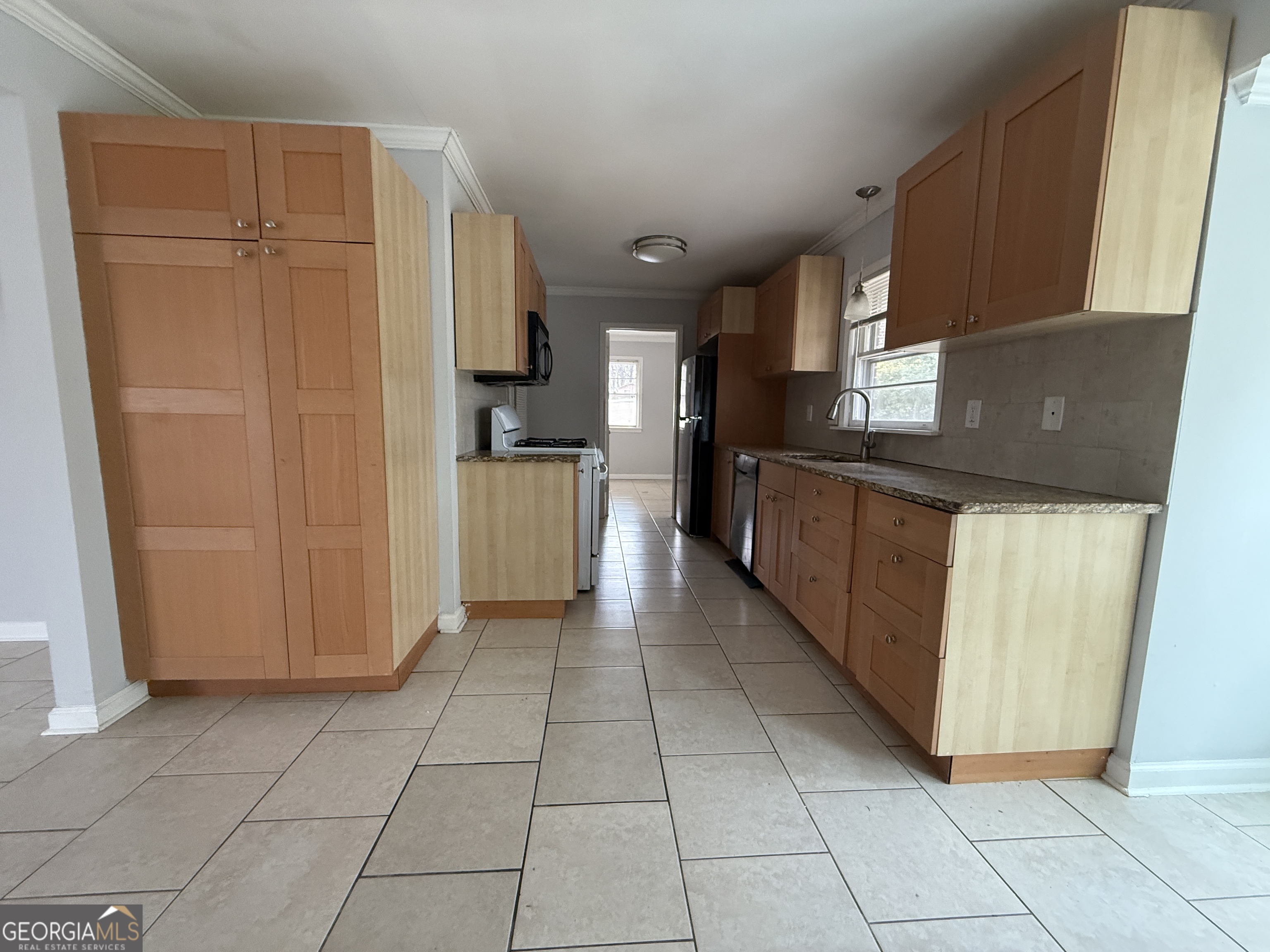 2580 Lake Capri Road Northwest Conyers, GA 30012 - Photo 14 of 52