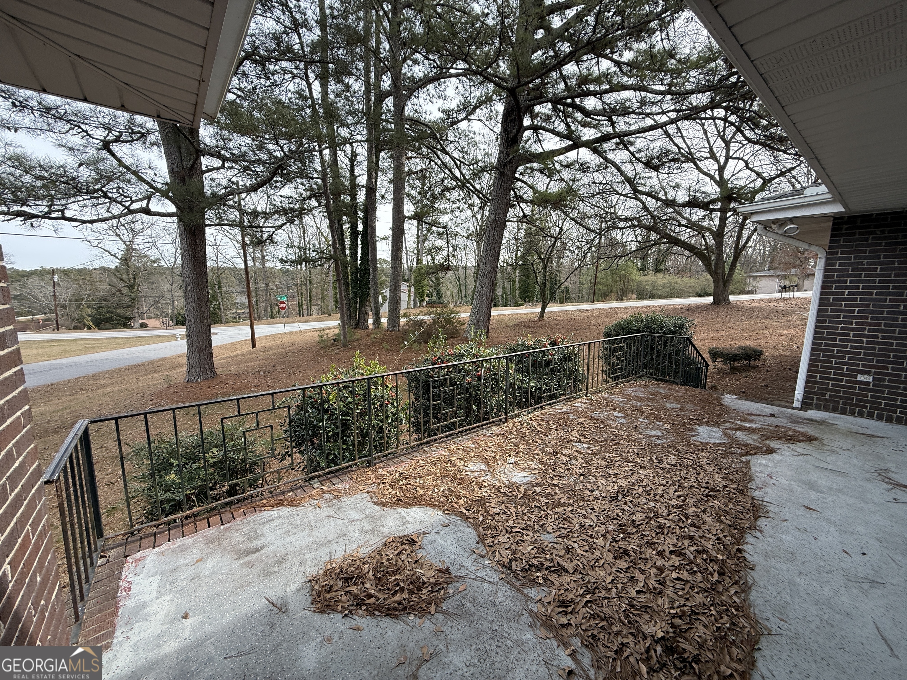 2580 Lake Capri Road Northwest Conyers, GA 30012 - Photo 10 of 52