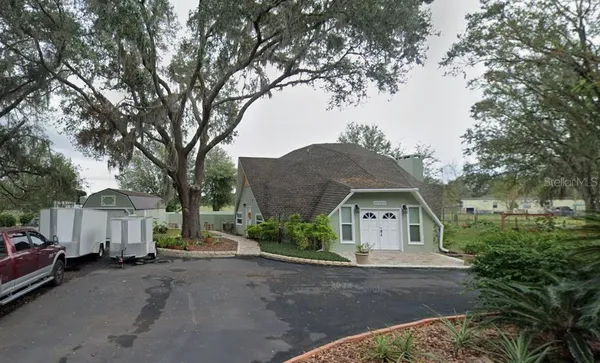 $469,900 | 10424 Lyons Avenue, Lithia, FL 33547