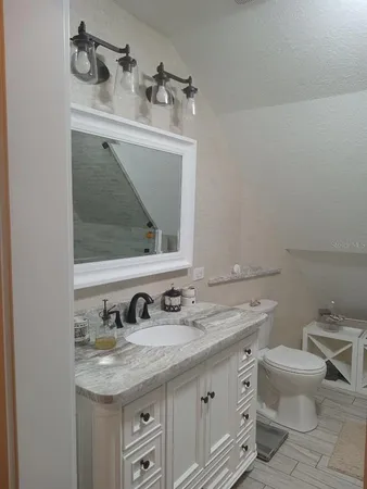 $439,900 | 10424 Lyons Avenue, Lithia, FL 33547