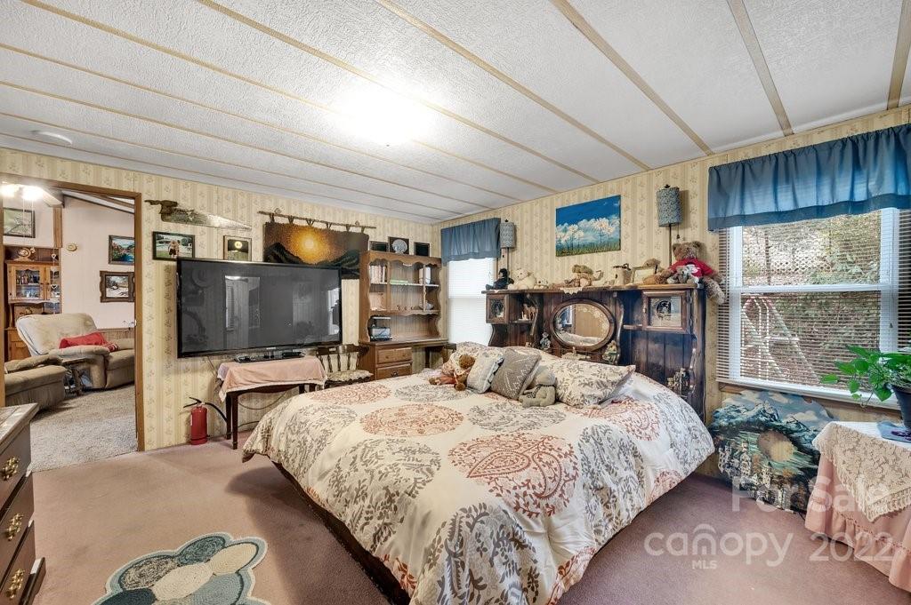 1197 Finger Bridge Road Hickory, NC 28602 - Photo 15 of 32 Gallery Image 15