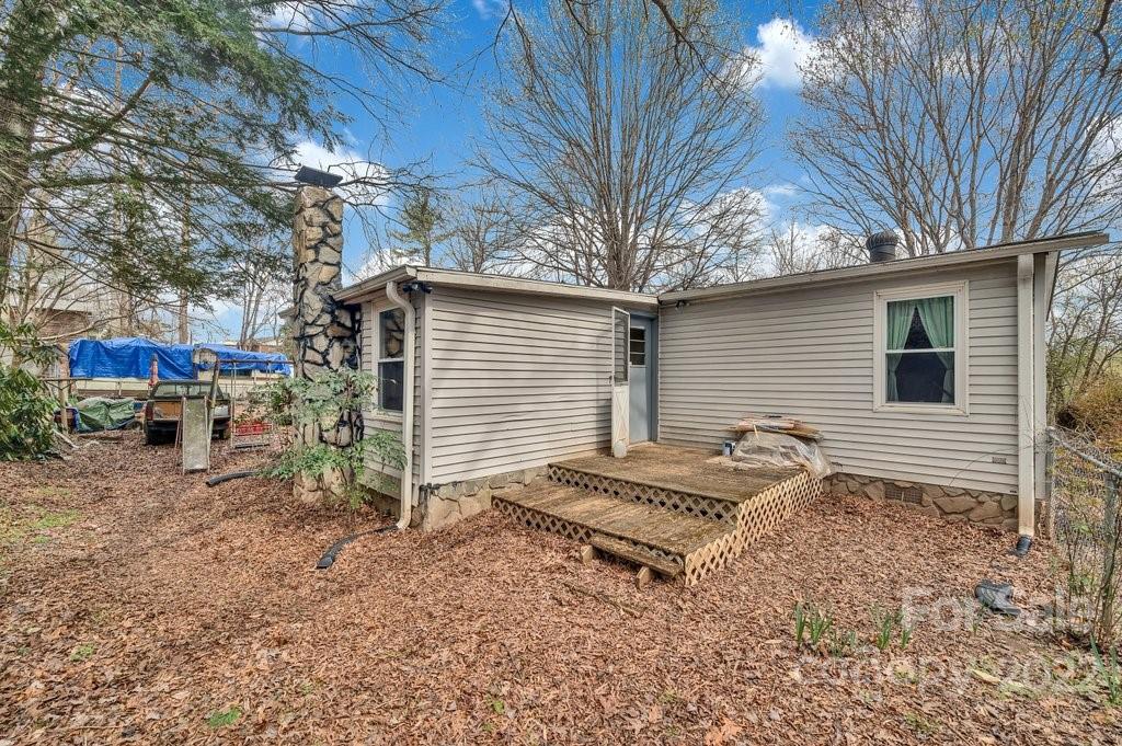 1197 Finger Bridge Road Hickory, NC 28602 - Photo 28 of 32 Gallery Image 28