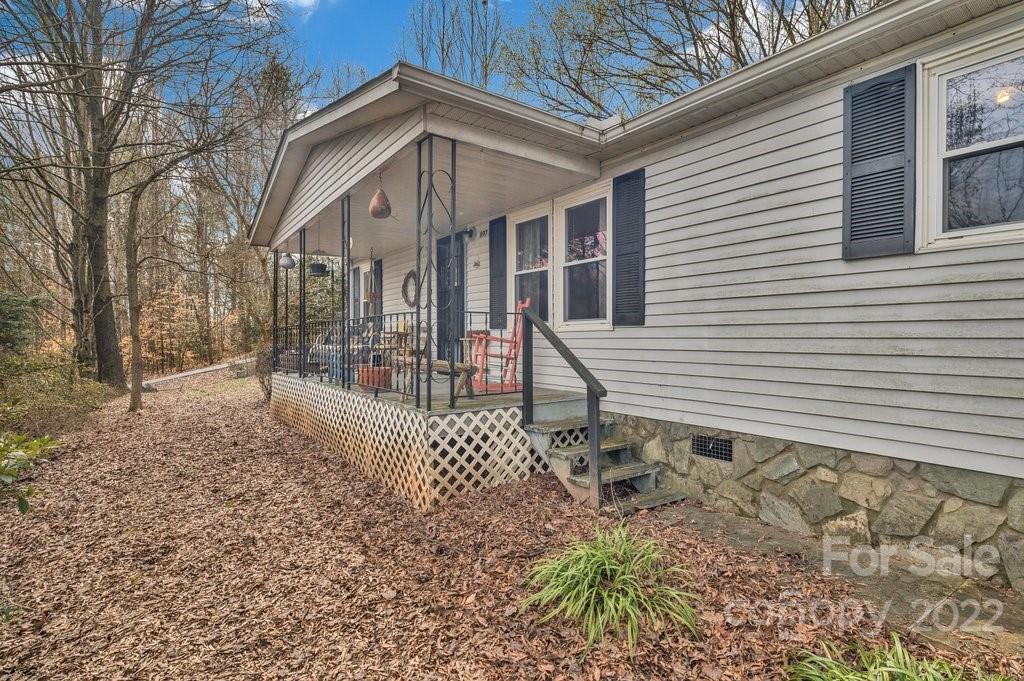 1197 Finger Bridge Road Hickory, NC 28602 - Photo 3 of 32 Gallery Image 3