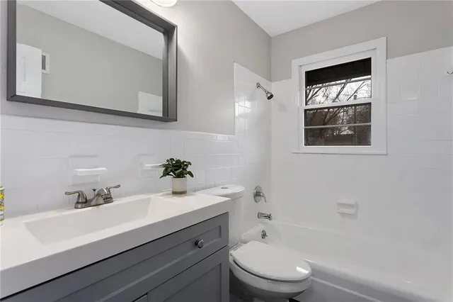 $274,000 | 13008 Corrington Avenue, Grandview, MO 64030