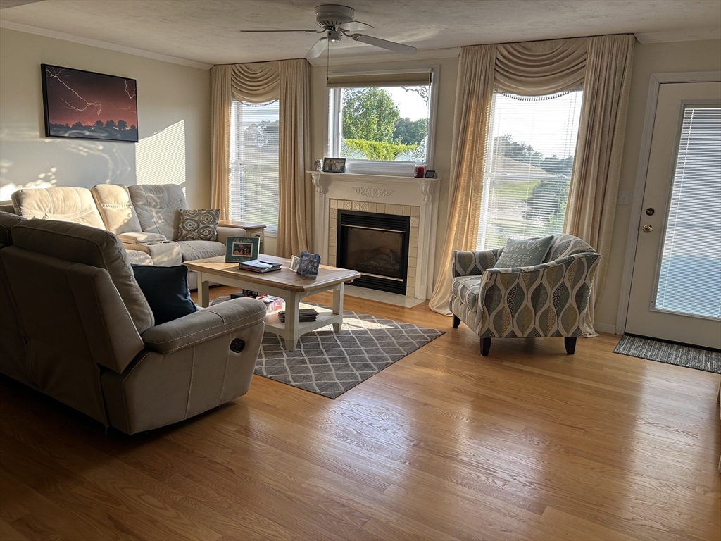 38 Bay Pointe Dr Extension, Unit 38 Wareham, MA 02532 - Photo 2 of 18