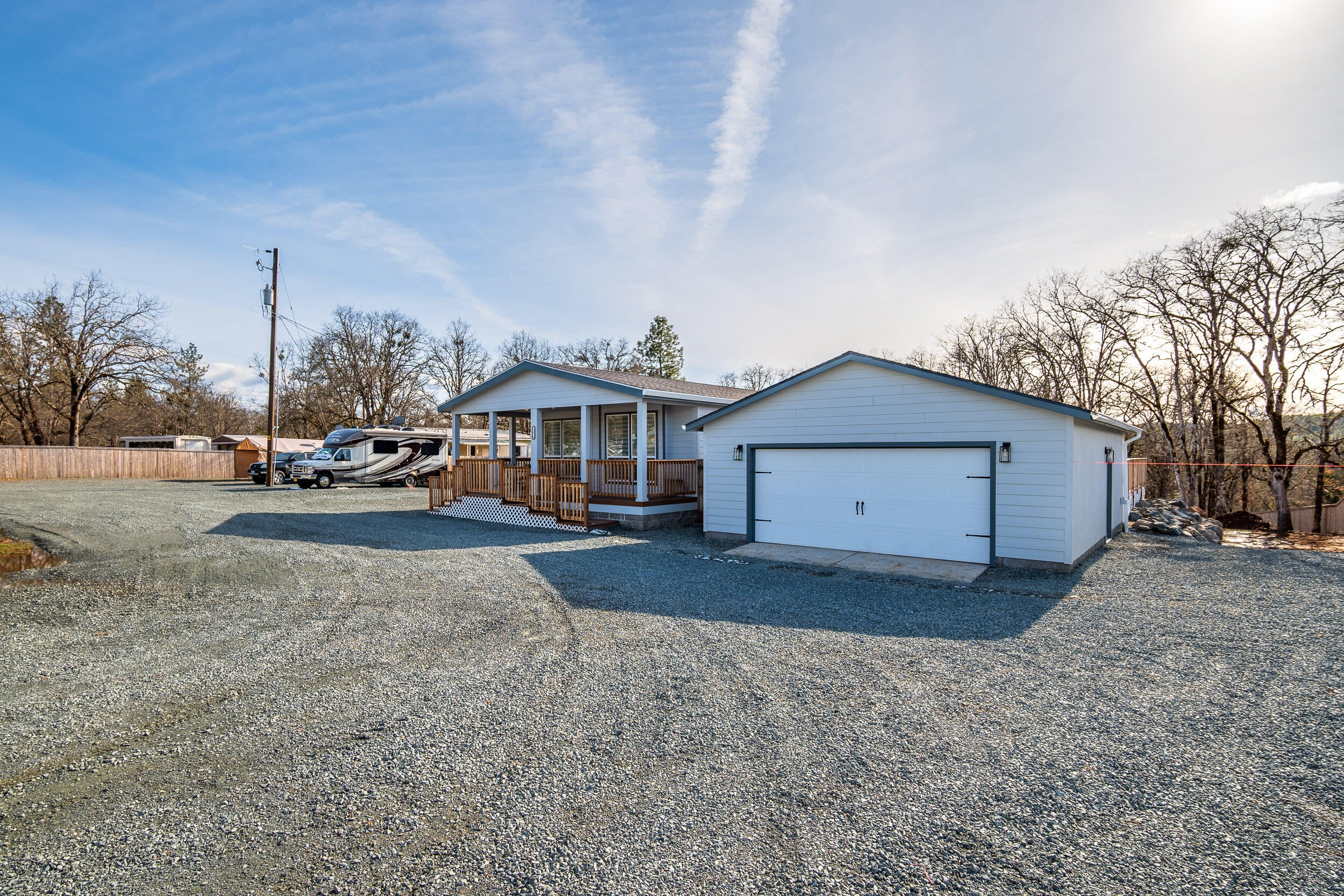 127 Harris Road Grants Pass, OR 97526 - Photo 3 of 37 127HarrisRd-002