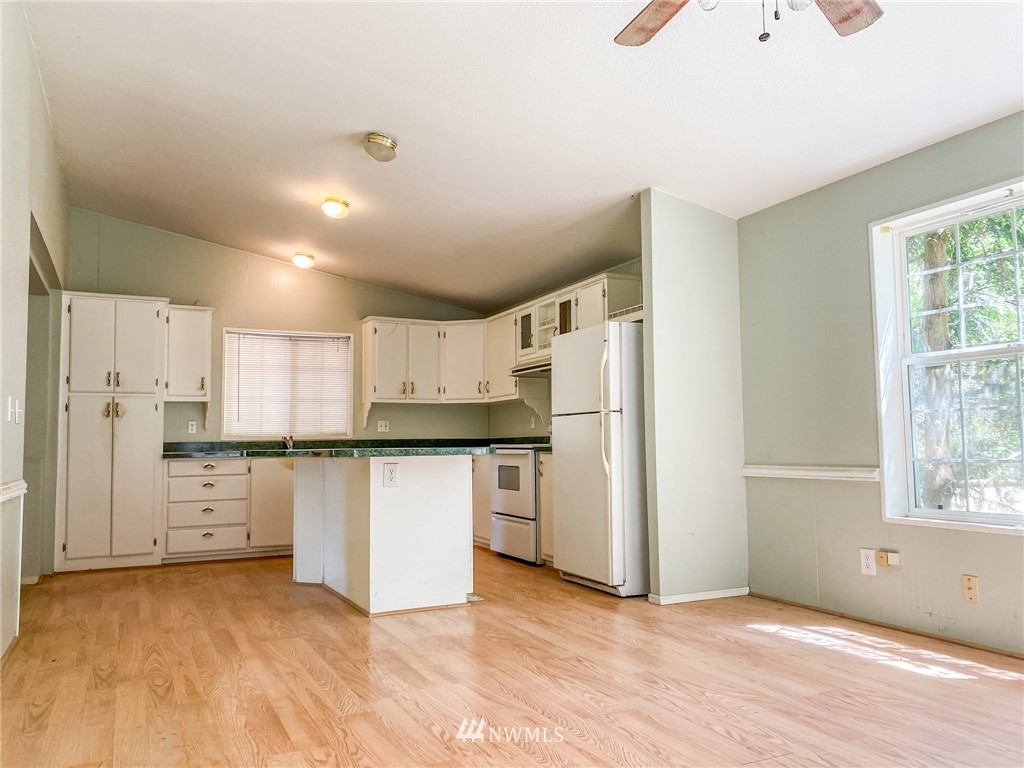 306 Rosebrook Road Chehalis, WA 98532 - Photo 3 of 21