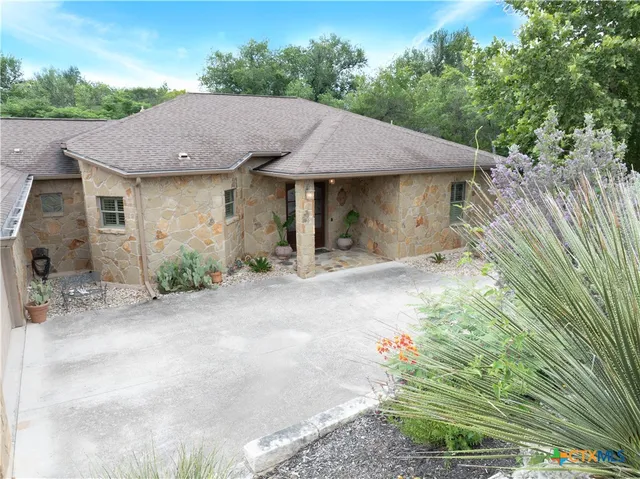 $705,000 | 3311 Boone Drive, Lago Vista, TX 78645