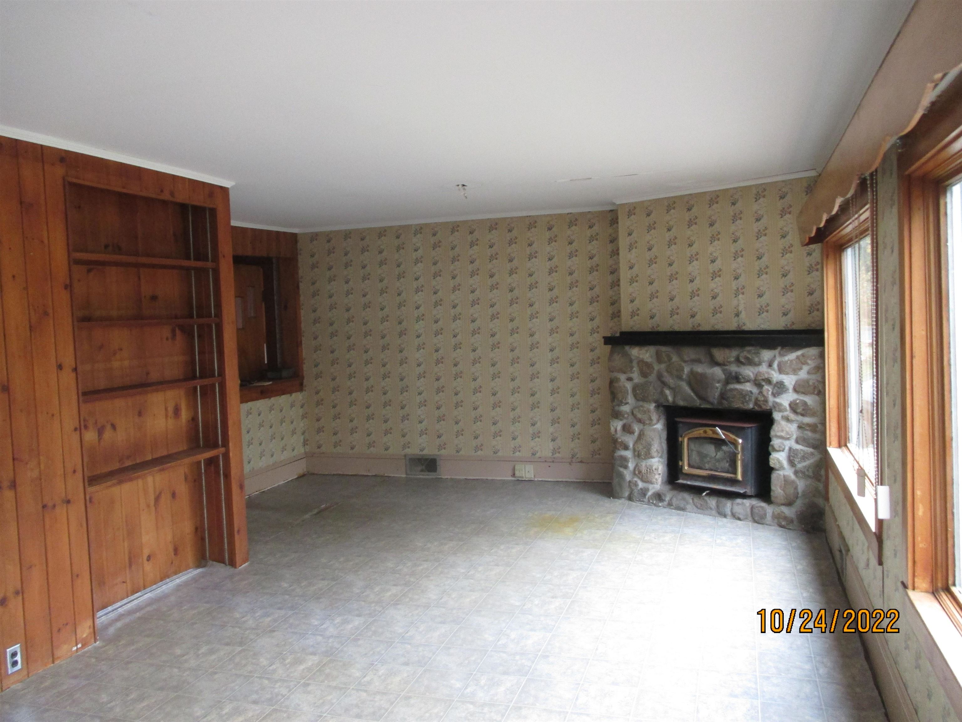 142 Maple Street Newport, NH 03773 - Photo 4 of 20