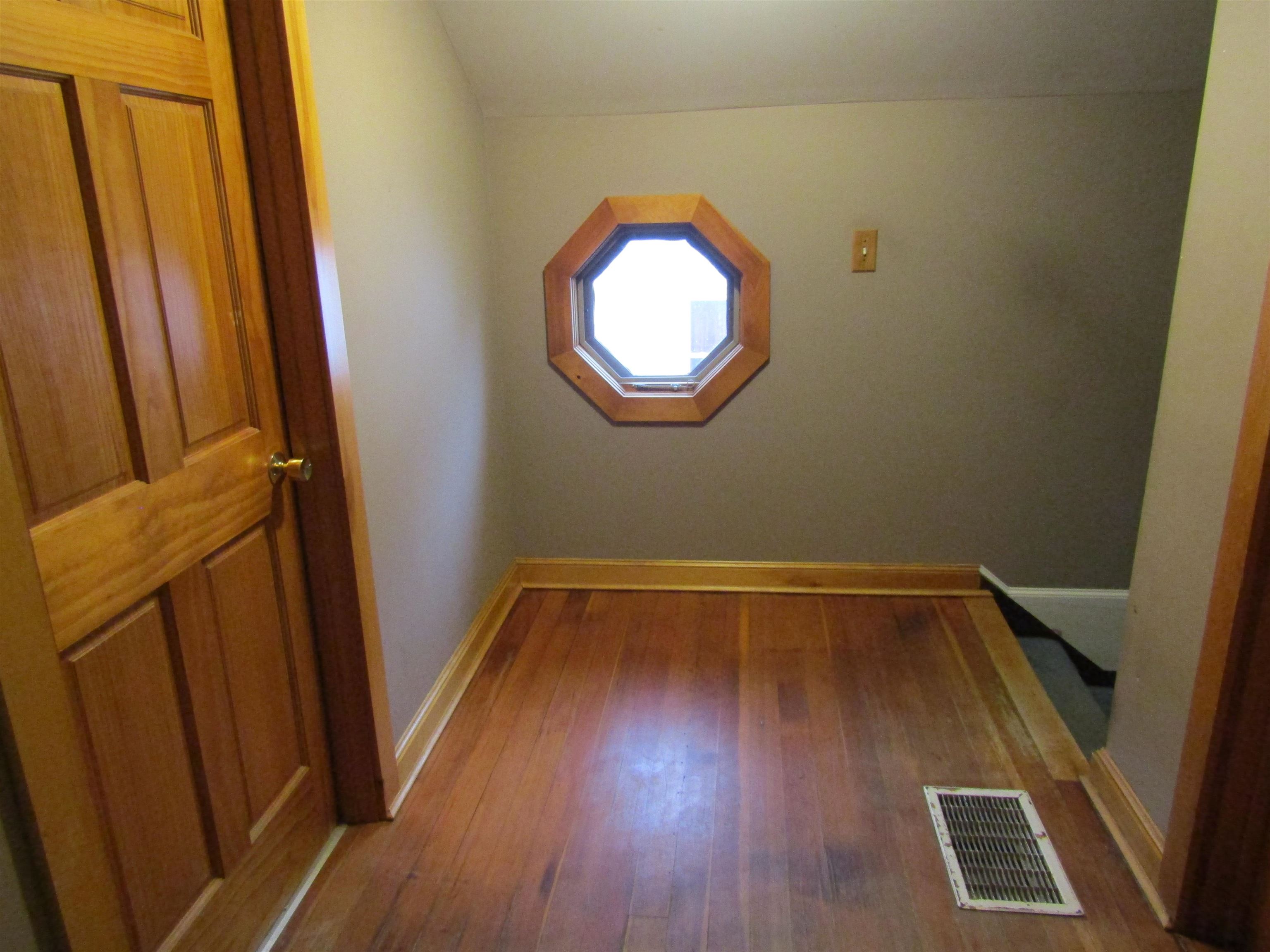 142 Maple Street Newport, NH 03773 - Photo 8 of 20