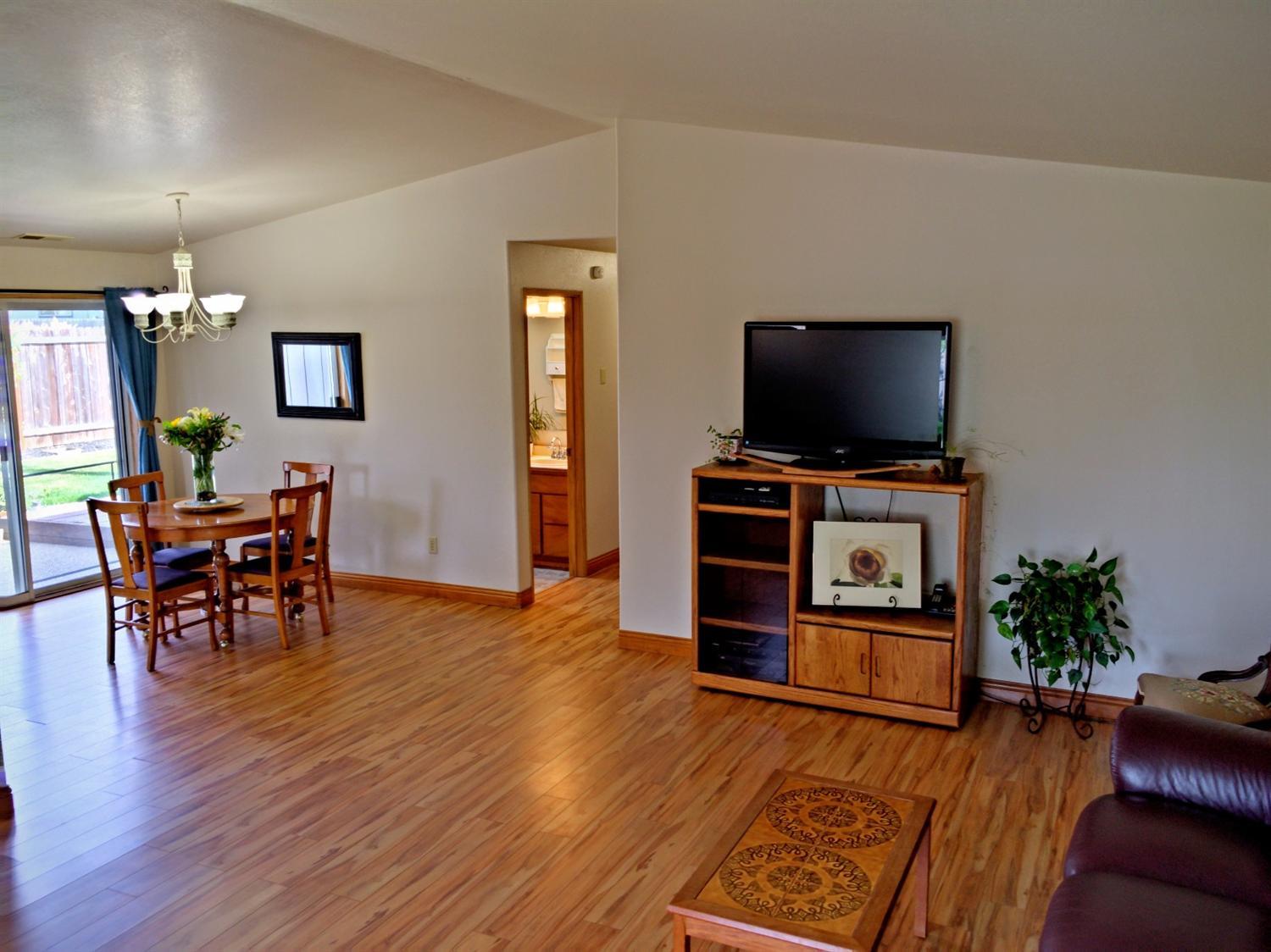 1695 Timothy Street Central Point, OR 97502 - Photo 6 of 30 Additional Photo