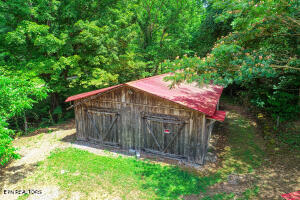 1970 Carrs Creek Road Townsend, TN 37882 - Photo 37 of 59 20240719104830232522000000