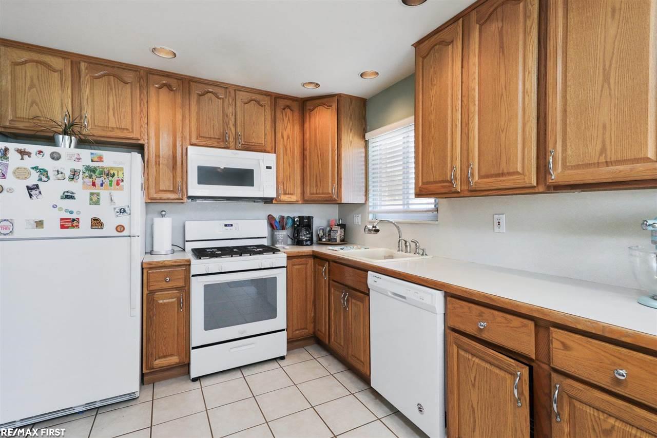 32316 Ruehle Avenue Warren, MI 48093 - Photo 8 of 24