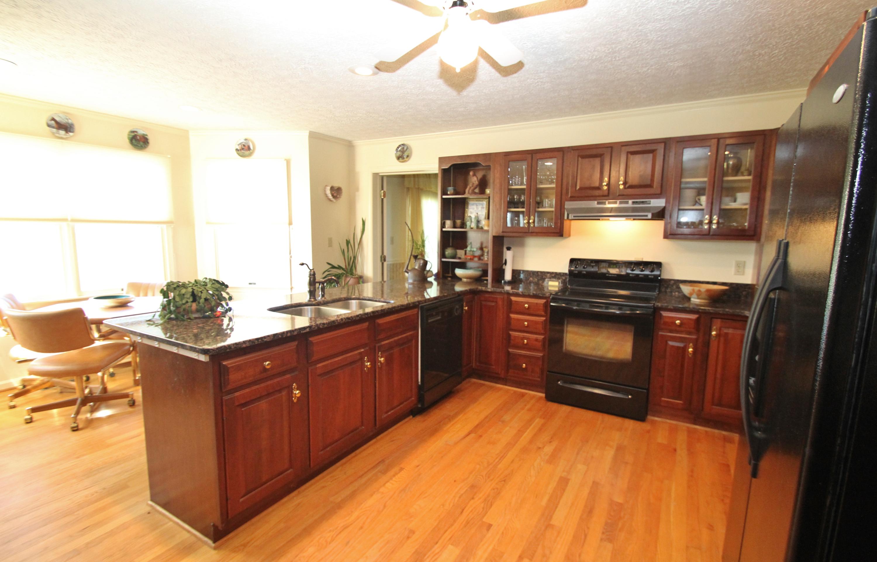 3121 Fairview Road Lewisburg, WV 24901 - Photo 15 of 69 Gallery Image 15