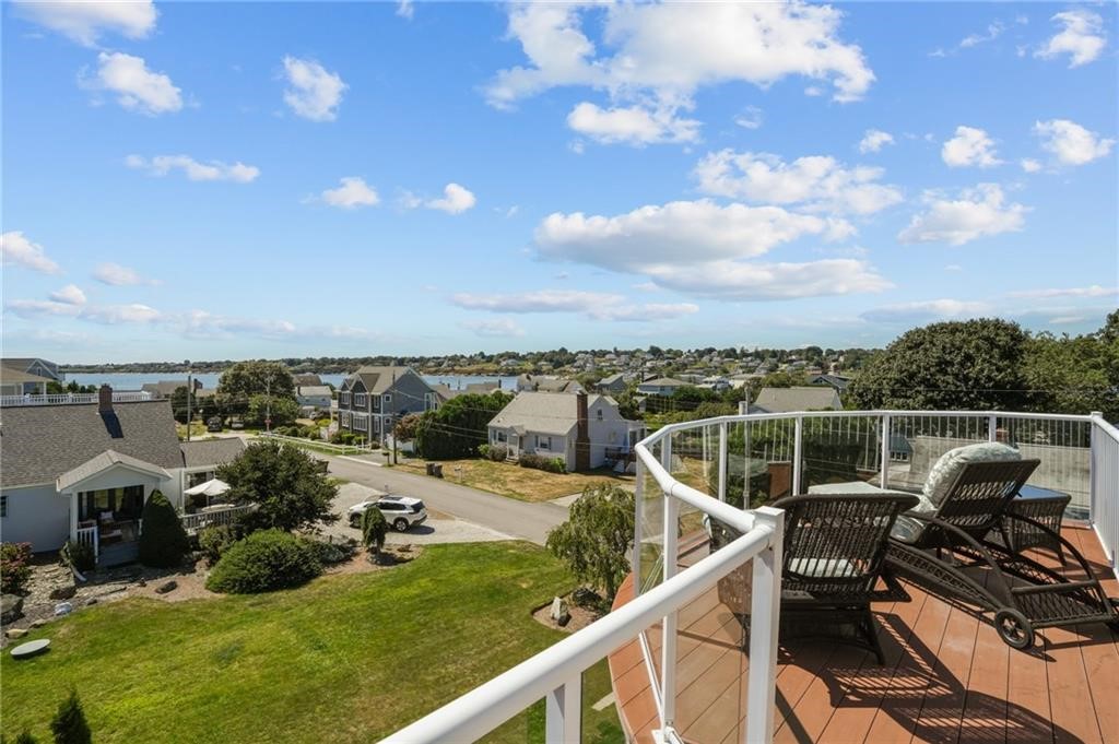 74 Bayberry Road Narragansett, RI 02882 - Photo 41 of 48 Gallery Image 41