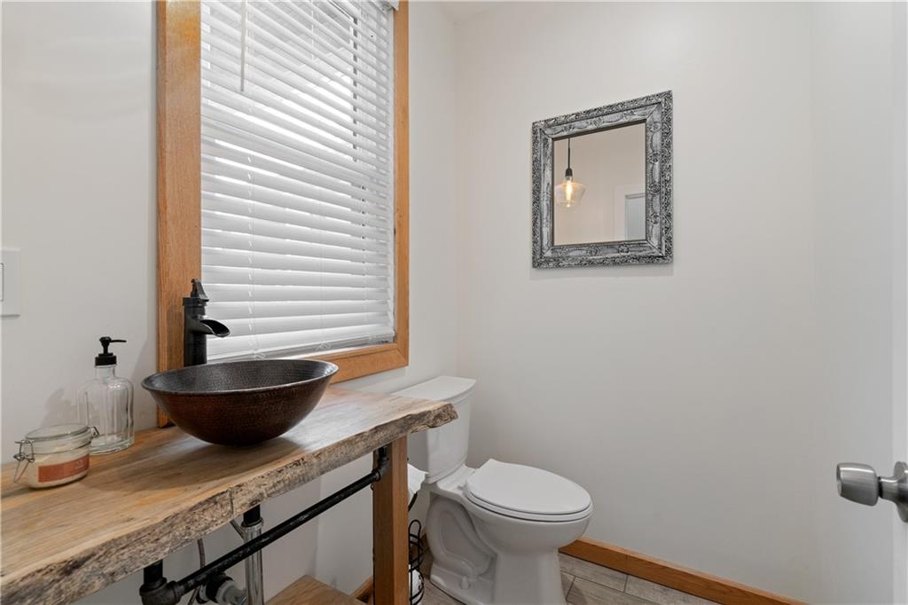 1622 Ridge Avenue Coraopolis, PA 15108 - Photo 16 of 25 Gallery Image 16