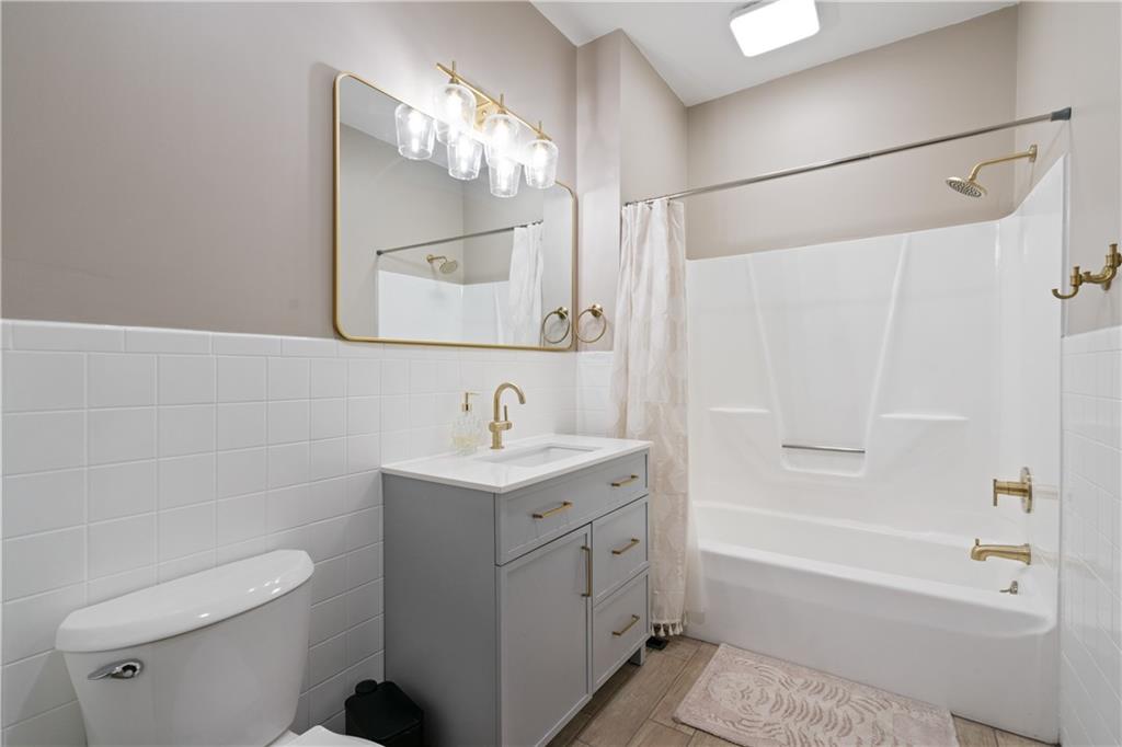 1622 Ridge Avenue Coraopolis, PA 15108 - Photo 17 of 25 Gallery Image 17